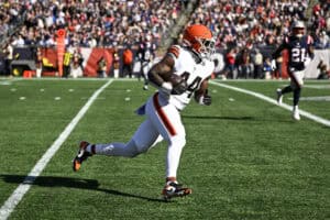 FOXBOROUGH, MASSACHUSETTS - OCTOBER 26: Harold Fannin Jr. #44 of the Cleveland Browns carries the ball for a touchdown against the New England Patriots during the first quarter in the game at Gillette Stadium on October 26, 2025 in Foxborough, Massachusetts.
