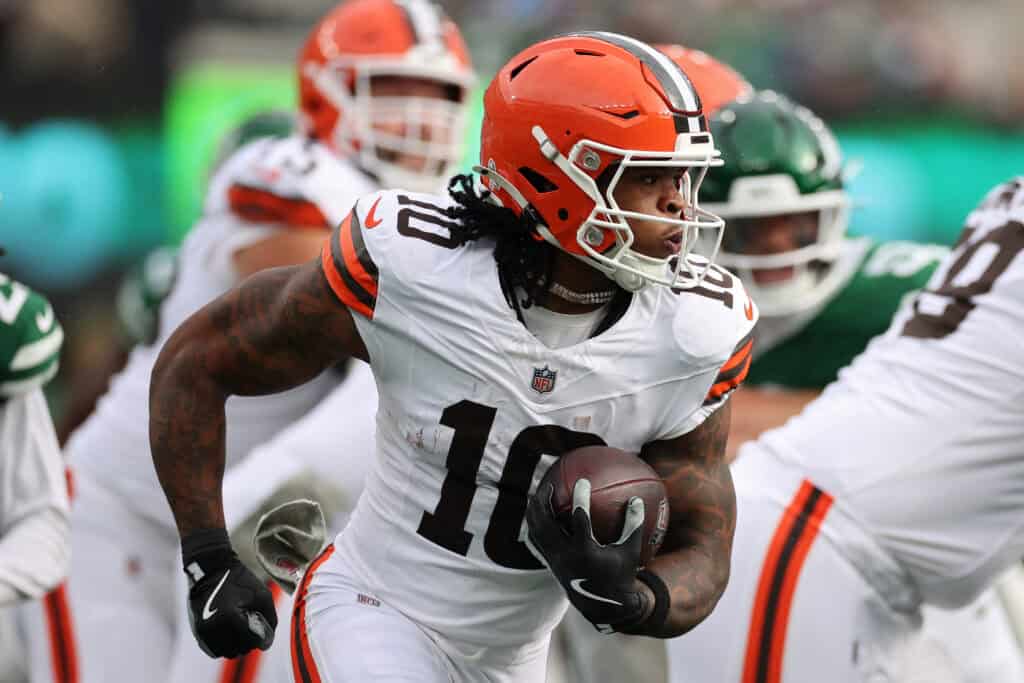EAST RUTHERFORD, NEW JERSEY - NOVEMBER 09: Quinshon Judkins #10 of the Cleveland Browns runs the ball against the New York Jets during the first half in the game at MetLife Stadium on November 09, 2025 in East Rutherford, New Jersey.