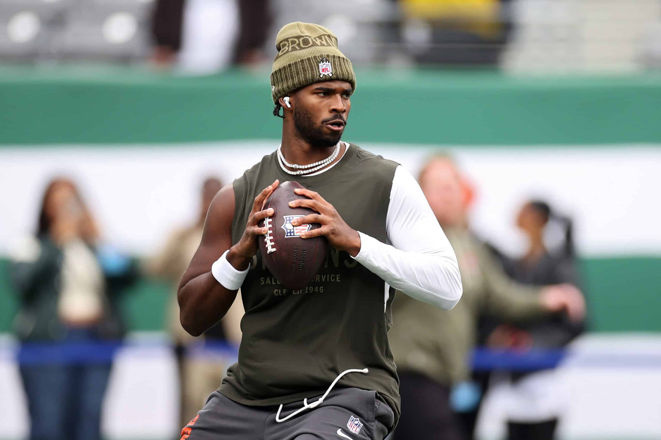 EAST RUTHERFORD, NEW JERSEY - NOVEMBER 09: Shedeur Sanders #12 of the Cleveland Browns warms up prior to the game against the New York Jets at MetLife Stadium on November 09, 2025 in East Rutherford, New Jersey.