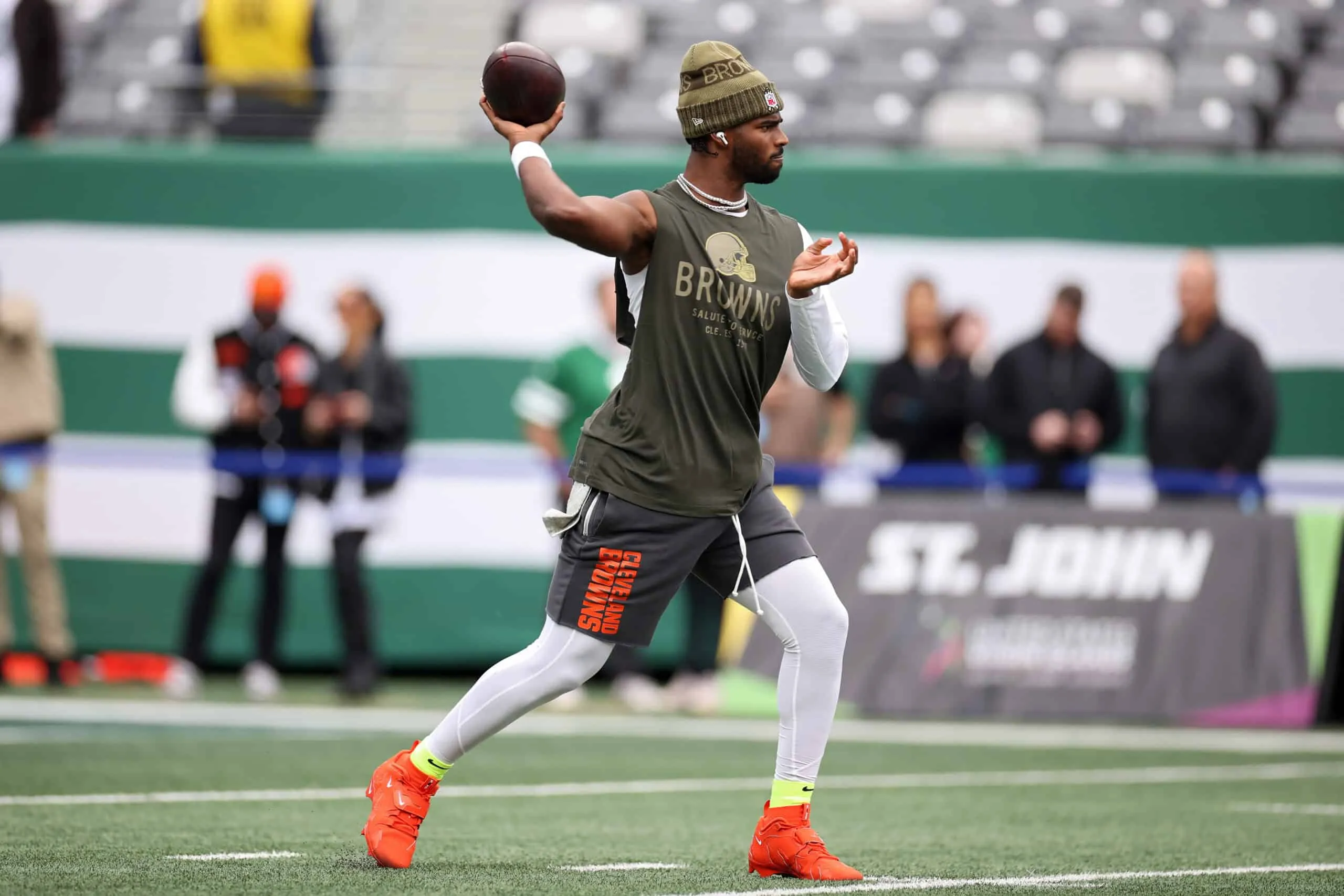 EAST RUTHERFORD, NEW JERSEY - NOVEMBER 09: Shedeur Sanders #12 of the Cleveland Browns warms up prior to the game against the New York Jets at MetLife Stadium on November 09, 2025 in East Rutherford, New Jersey.