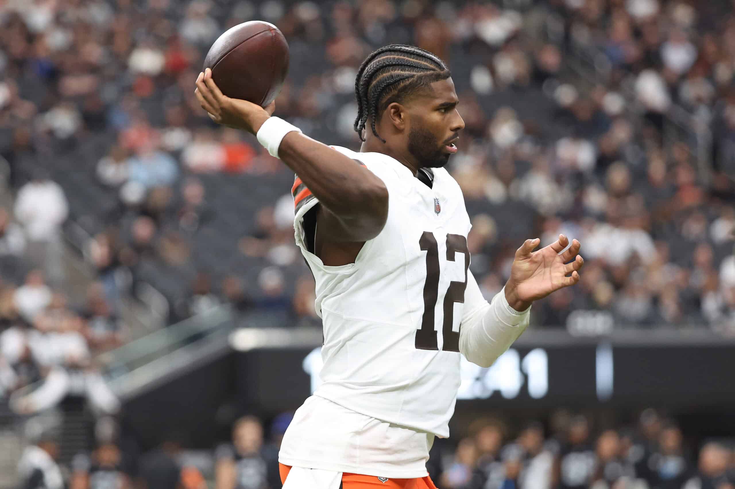 LAS VEGAS, NEVADA - NOVEMBER 23: Shedeur Sanders #12 of the Cleveland Browns warms up before the game against the Las Vegas Raiders at Allegiant Stadium on November 23, 2025 in Las Vegas, Nevada.