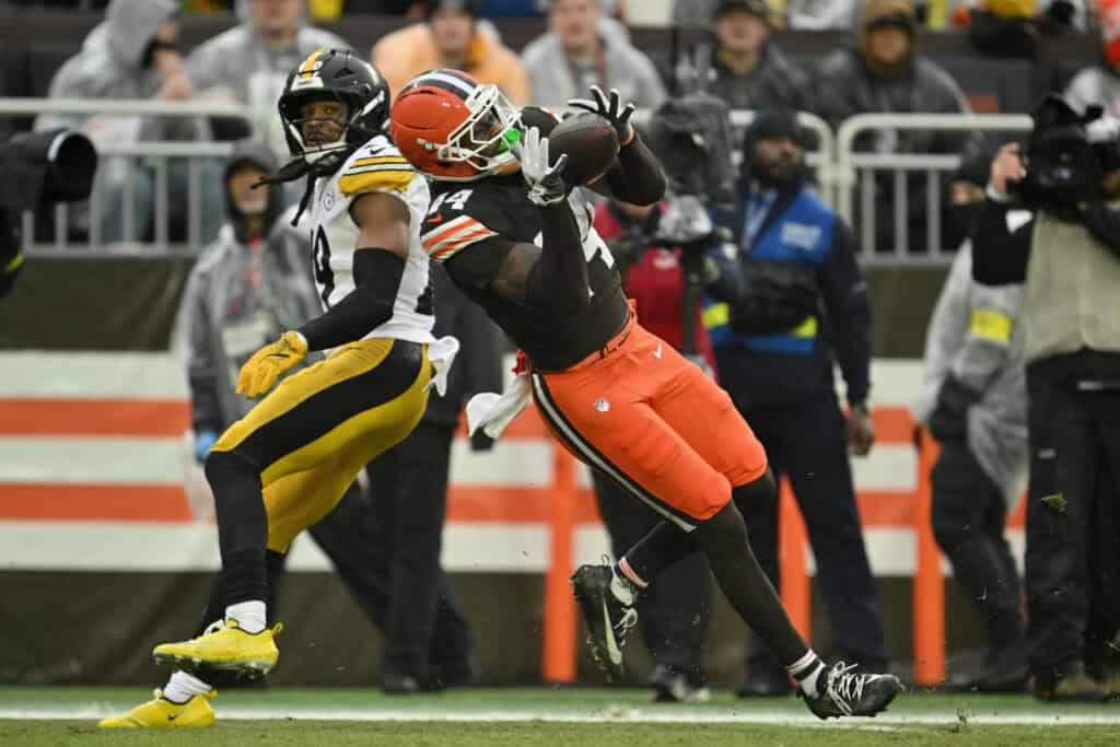 CLEVELAND, OHIO - DECEMBER 28: Harold Fannin Jr. #44 of the Cleveland Browns catches a touchdown pass during the first quarter of the game against the Pittsburgh Steelers at Huntington Bank Field on December 28, 2025 in Cleveland, Ohio.