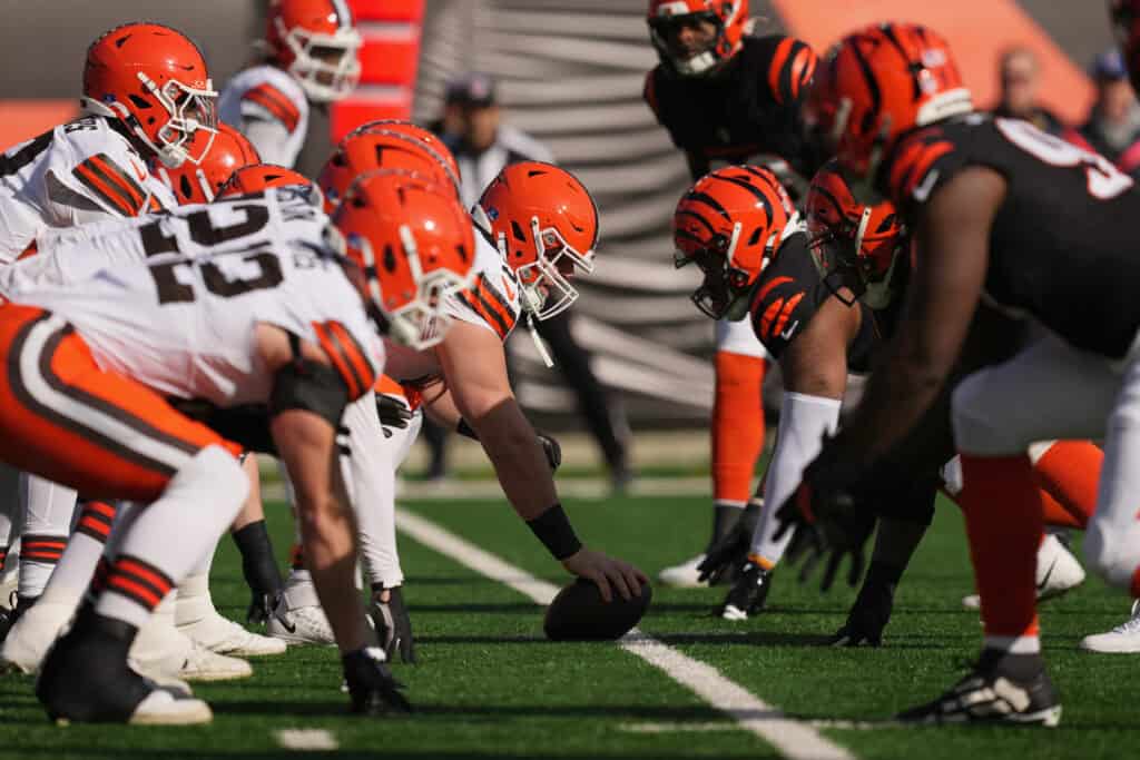 CINCINNATI, OHIO - JANUARY 04: The Cleveland Browns and Cincinnati Bengals line up for a play during the first quarter of the game at Paycor Stadium on January 04, 2026 in Cincinnati, Ohio