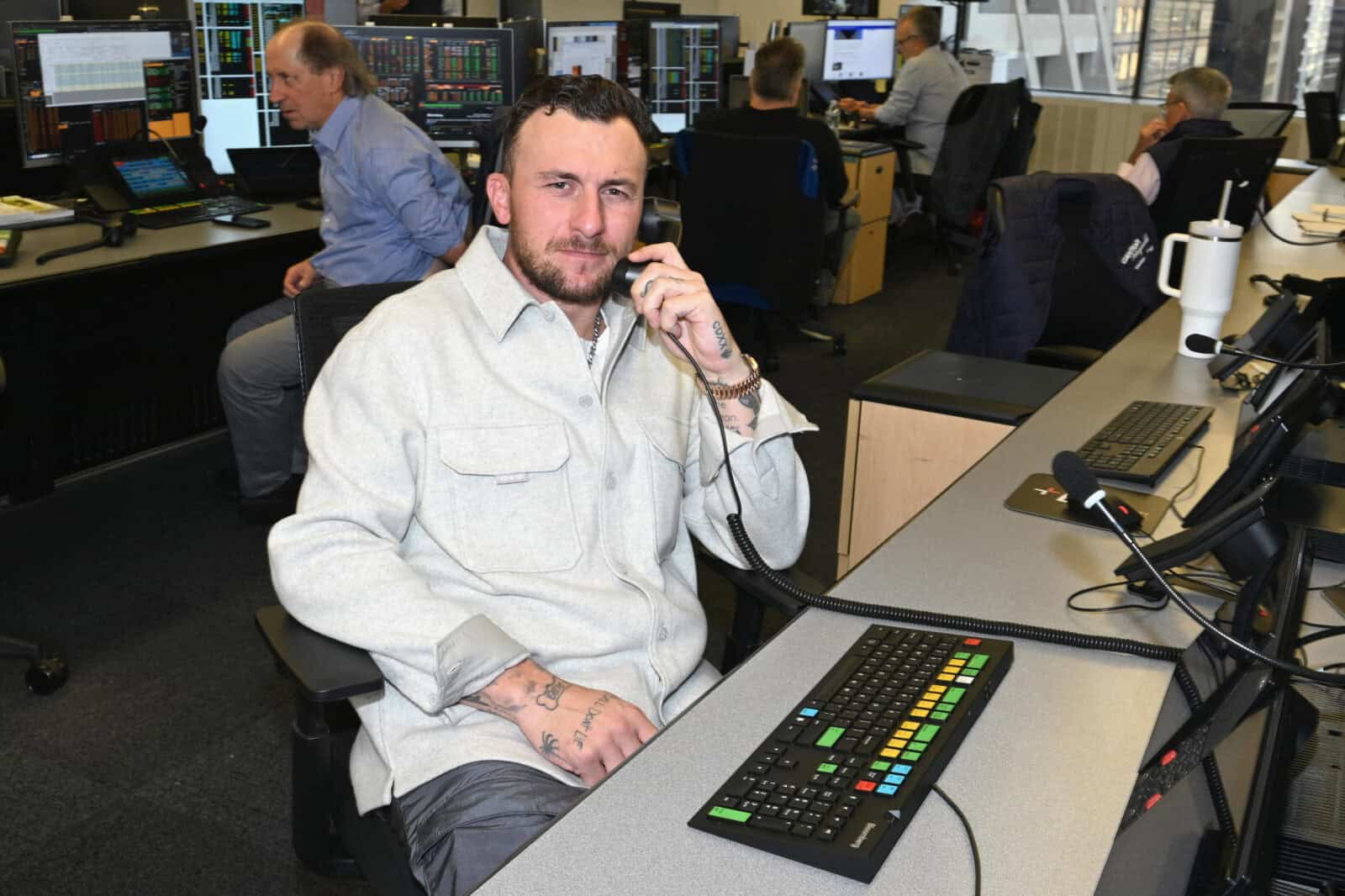 2026 QB Prospect Is Getting Advice From Johnny Manziel