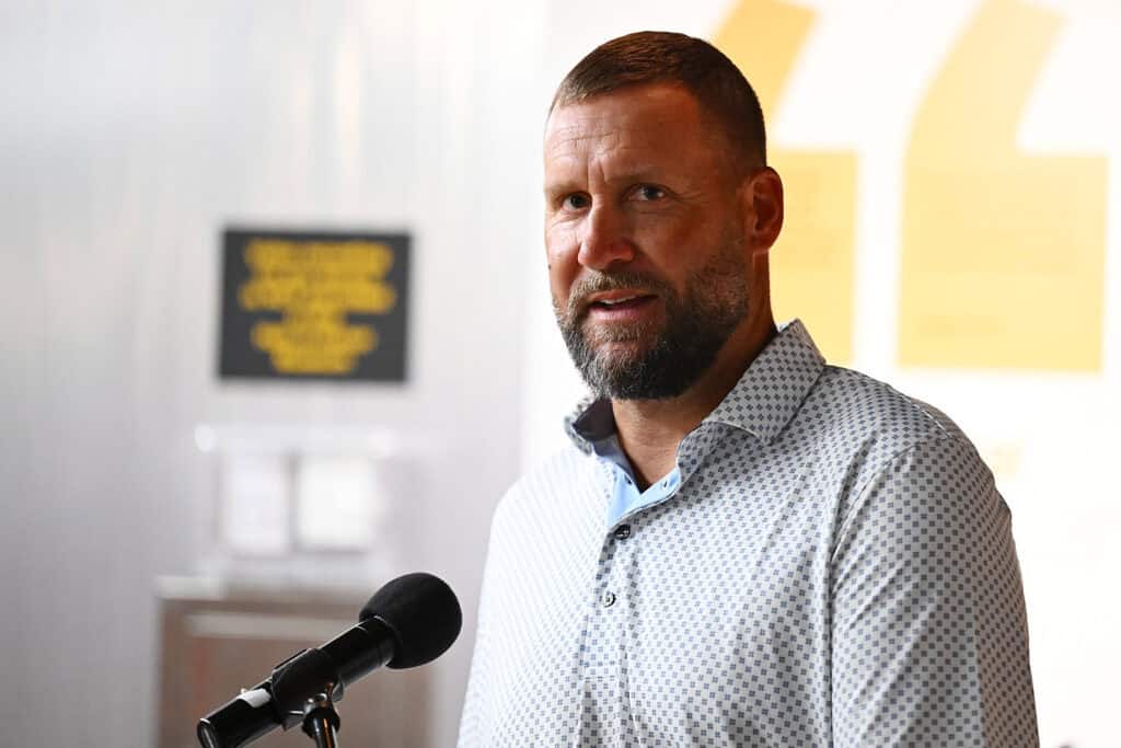 PITTSBURGH, PENNSYLVANIA - AUGUST 16: Former Pittsburgh Steelers quarterback Ben Roethlisberger unveils the new Hall of Honor exhibit prior to the NFL Preseason 2025 game between Tampa Bay Buccaneers and Pittsburgh Steelers at Acrisure Stadium on August 16, 2025 in Pittsburgh, Pennsylvania, United States.
