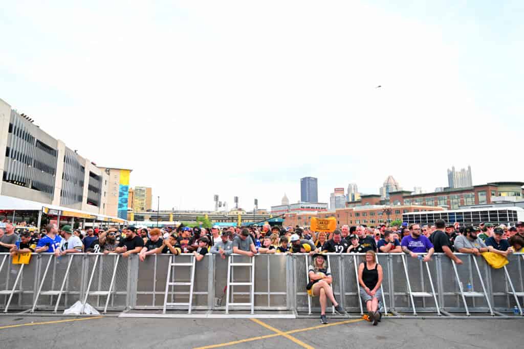 PITTSBURGH, PENNSYLVANIA - APRIL 24: Fans watch during Round Two of the 2026 NFL Draft at Acrisure Stadium on April 24, 2026 in Pittsburgh, Pennsylvania.