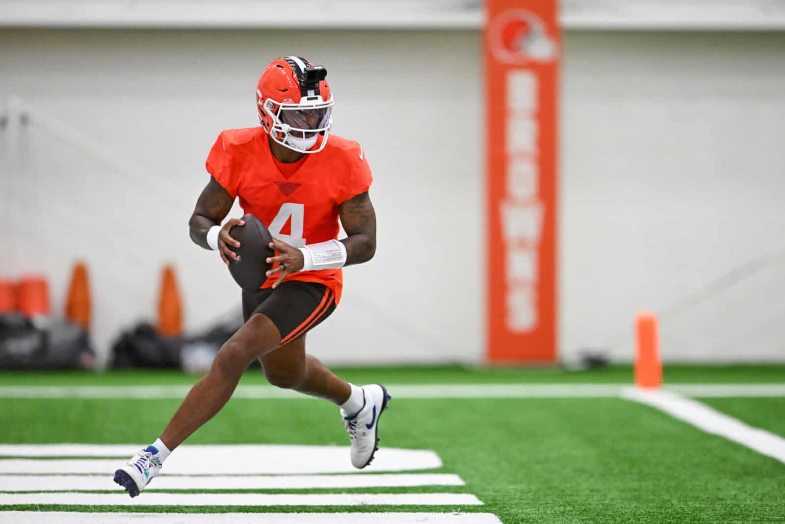 An Unexpected Voice Just Made A Bold Case For Deshaun Watson