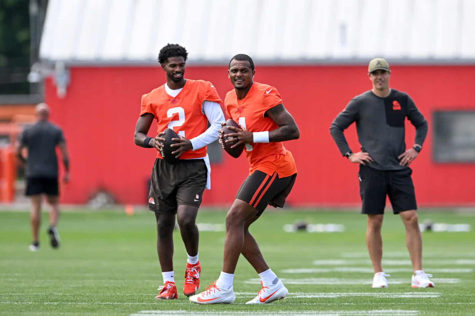 Two Key Areas Are Separating Deshaun Watson And Shedeur Sanders Right Now