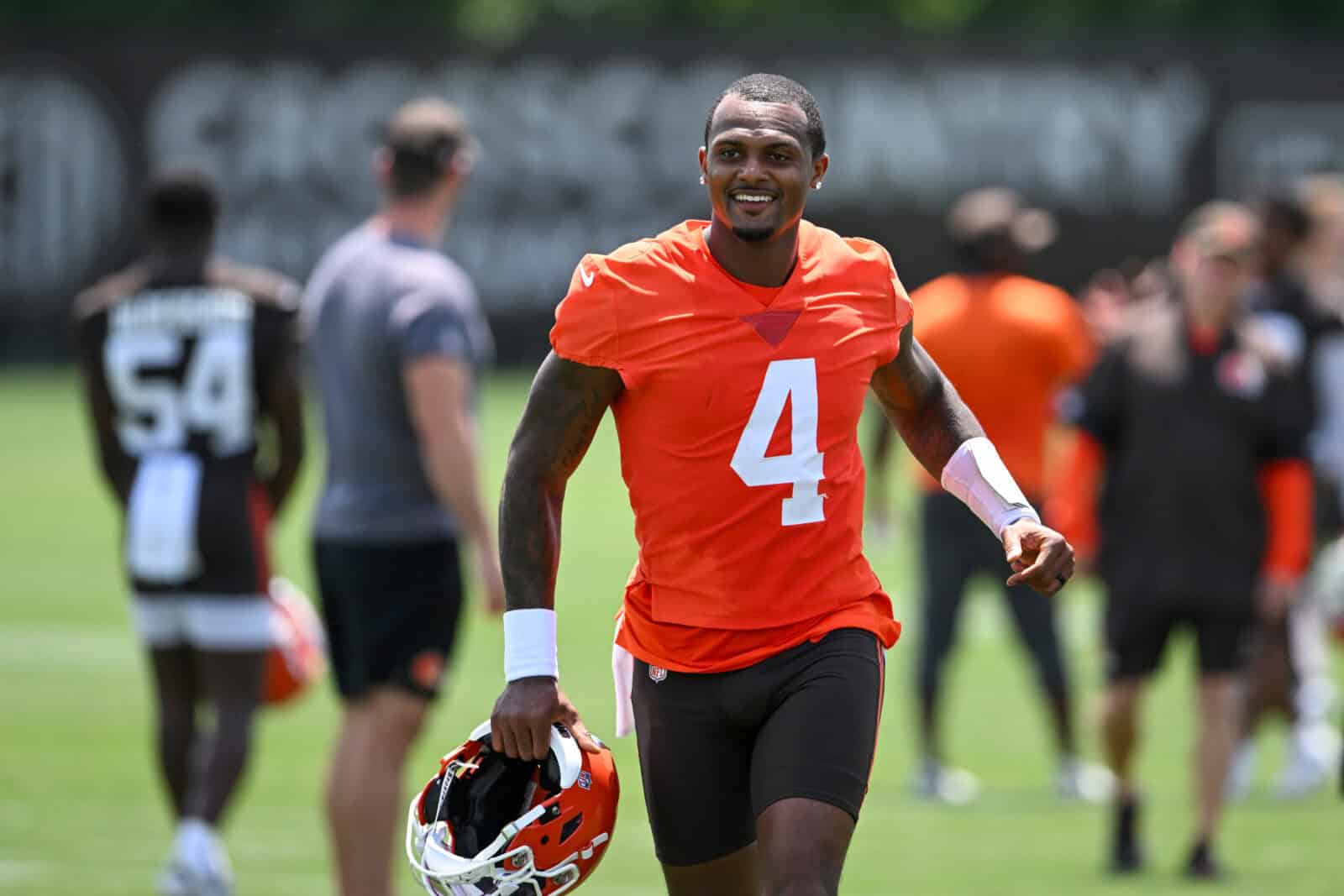 Insider Reveals Hidden Challenge Facing Deshaun Watson This Season