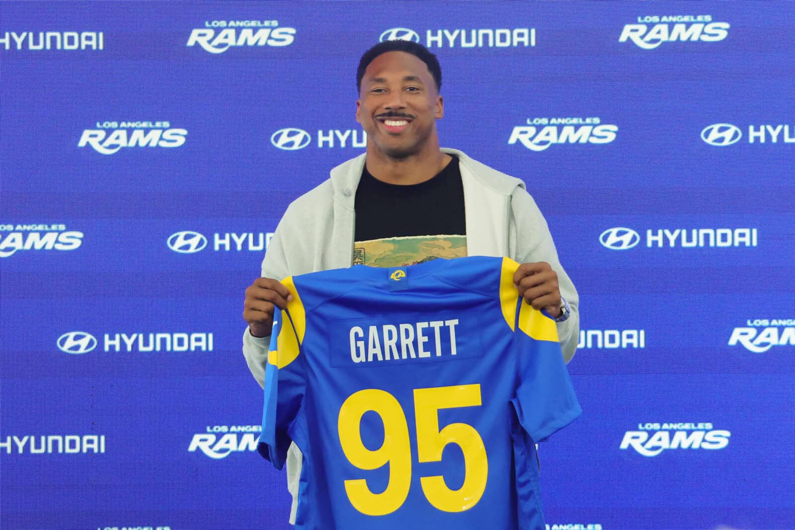 Myles Garrett’s First Move With Rams Was A Telling One