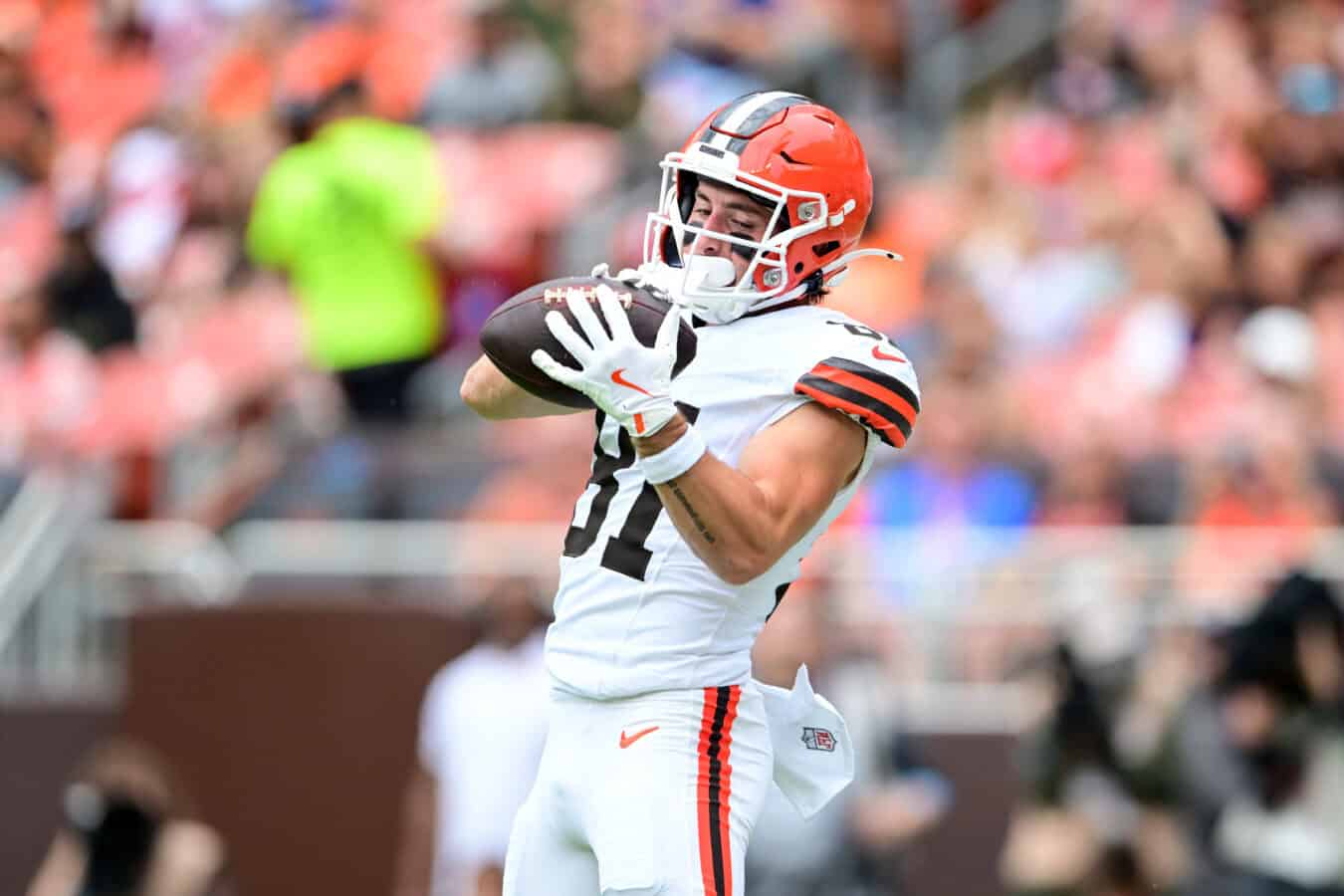 CLEVELAND, OHIO - AUGUST 22: Luke Floriea #81 of the Cleveland Browns catches an eight-yard touchdown pass during the first quarter of the preseason game against the Buffalo Bills at Huntington Bank Field on August 22, 2026 in Cleveland, Ohio.