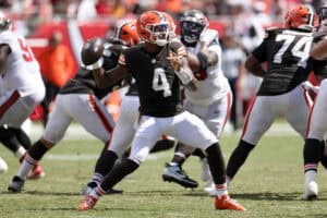 TAMPA, FLORIDA - SEPTEMBER 20: Deshaun Watson #4 of the Cleveland Browns looks to pass the ball during the fourth quarter of the game against the Tampa Bay Buccaneers at Raymond James Stadium on September 20, 2026 in Tampa, Florida.