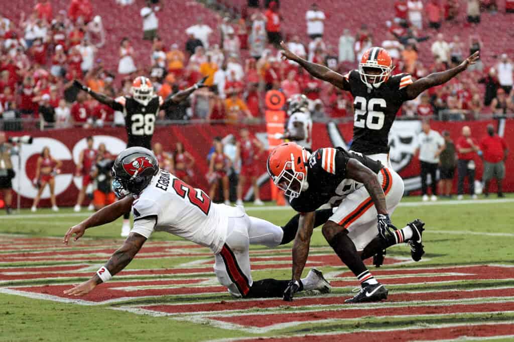 TAMPA, FLORIDA - SEPTEMBER 20: Emeka Egbuka #2 of the Tampa Bay Buccaneers misses a catch in the end zone against the Cleveland Browns during the fourth quarter of the game at Raymond James Stadium on September 20, 2026 in Tampa, Florida.