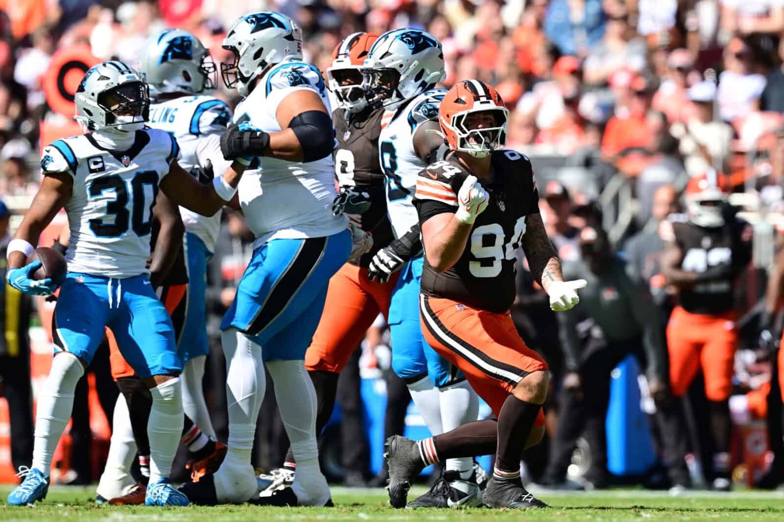 Browns Pass Rush Stat Line On Sunday Is Hard To Believe