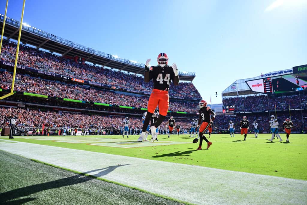 CLEVELAND, OHIO - SEPTEMBER 27: Harold Fannin Jr. #44 of the Cleveland Browns celebrates a touchdown reception against the Carolina Panthers during the fourth quarter at Huntington Bank Field on September 27, 2026 in Cleveland, Ohio.