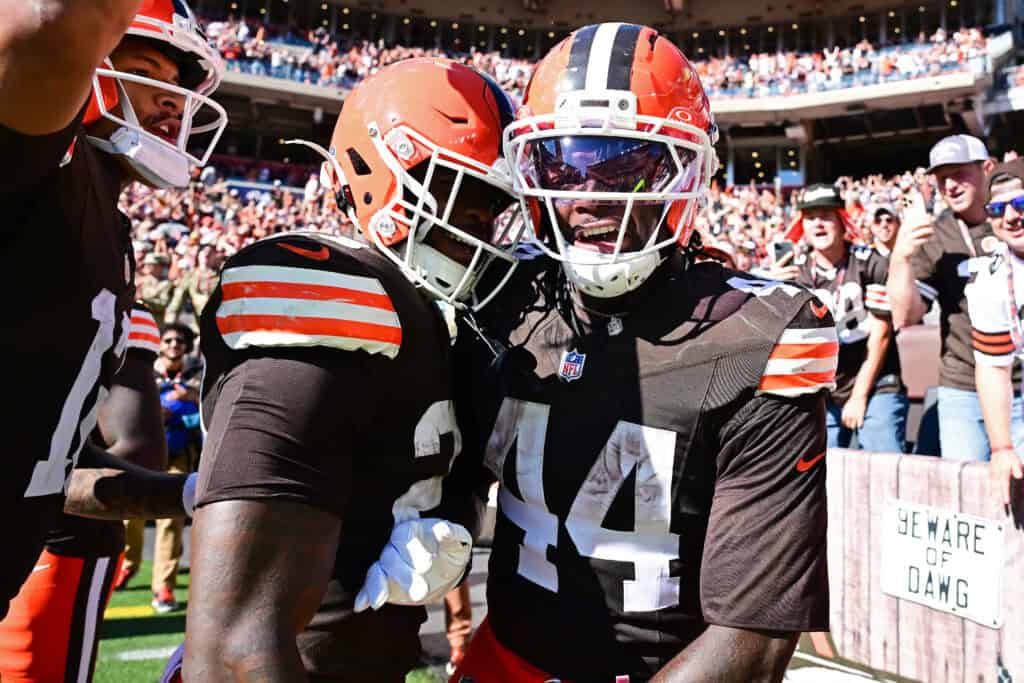CLEVELAND, OHIO - SEPTEMBER 27: Harold Fannin Jr. #44 of the Cleveland Browns is congratulated by Raheim Sanders #23 after a touchdown reception against the Carolina Panthers during the fourth quarter at Huntington Bank Field on September 27, 2026 in Cleveland, Ohio.