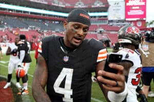 TAMPA, FLORIDA - SEPTEMBER 20: Deshaun Watson #4 of the Cleveland Browns celebrates after defeating the Tampa Bay Buccaneers in the game at Raymond James Stadium on September 20, 2026 in Tampa, Florida.