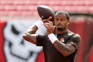 TAMPA, FLORIDA - SEPTEMBER 20: Deshaun Watson #4 of the Cleveland Browns warms up prior to the game against the Tampa Bay Buccaneers at Raymond James Stadium on September 20, 2026 in Tampa, Florida.