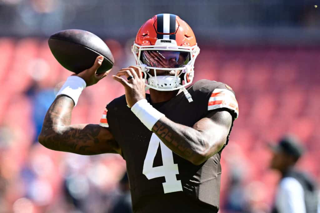 CLEVELAND, OHIO - SEPTEMBER 27: Deshaun Watson #4 of the Cleveland Browns warms up prior to the game against the Carolina Panthers at Huntington Bank Field on September 27, 2026 in Cleveland, Ohio.