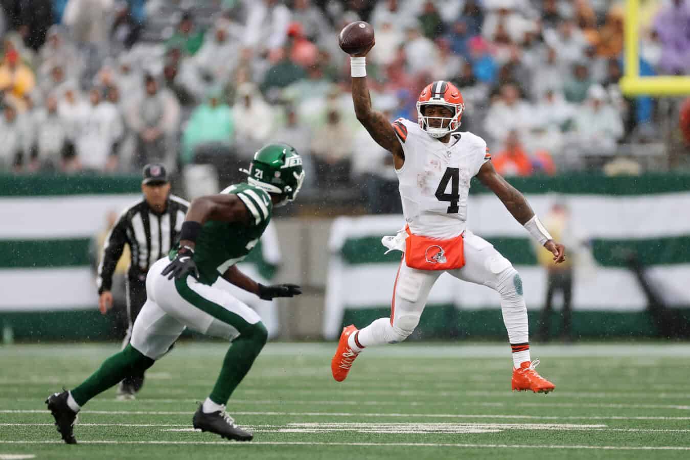 EAST RUTHERFORD, NEW JERSEY - OCTOBER 11: Deshaun Watson #4 of the Cleveland Browns looks to pass during the second quarter of the game against Brandon Stephens #21 of the New York Jets at MetLife Stadium on October 11, 2026 in East Rutherford, New Jersey