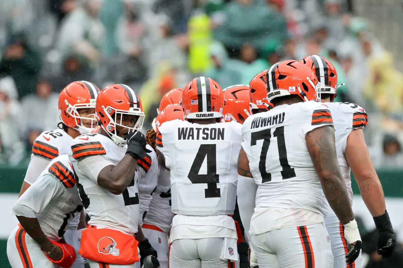 EAST RUTHERFORD, NEW JERSEY - OCTOBER 11: Deshaun Watson #4 of the Cleveland Browns leads the offensive huddle during the third quarter of the game against the New York Jets at MetLife Stadium on October 11, 2026 in East Rutherford, New Jersey.