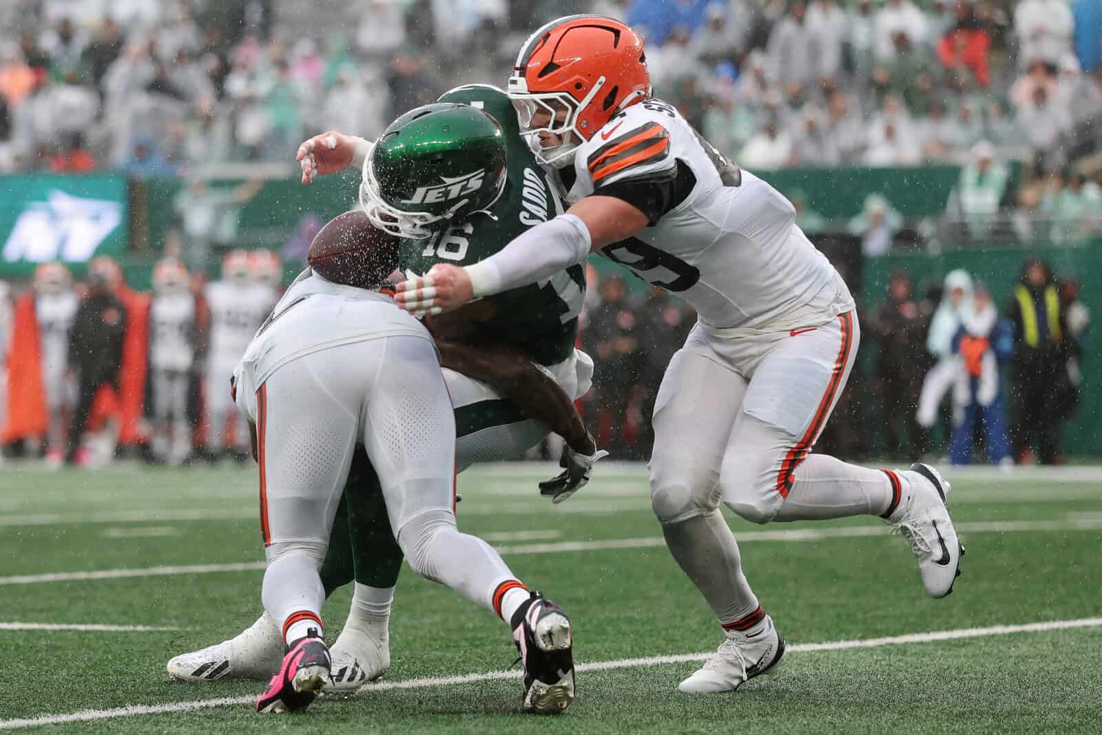 Concerning Injury Update Emerges About Carson Schwesinger