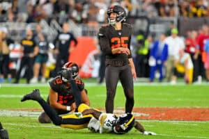 CLEVELAND, OHIO - OCTOBER 01: Place kicker Andre Szmyt #25 of the Cleveland Browns watches a 54-yard game-winning field goal during the fourth quarter against the Pittsburgh Steelers at Huntington Bank Field on October 01, 2026 in Cleveland, Ohio